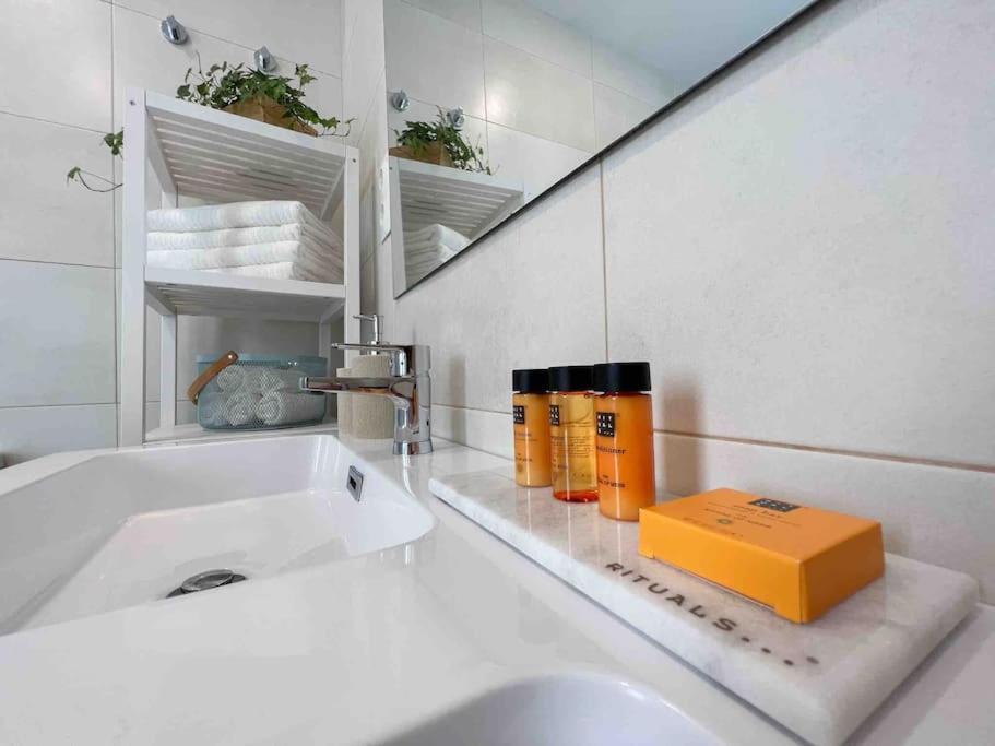 Spacious & Quiet Apartment By Hellomalaga - Azahar Exteriör bild